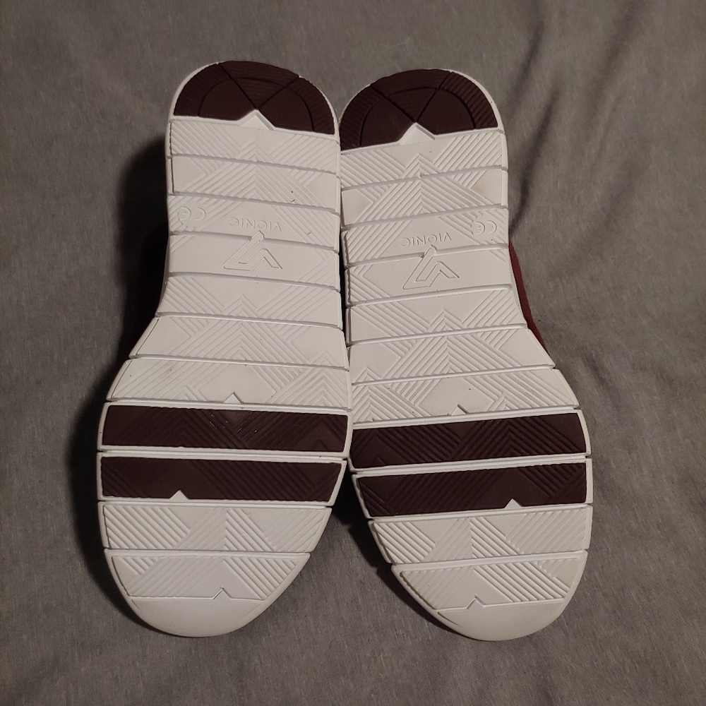 Vionic Orthotic Sneaker - Picture 6 of 7